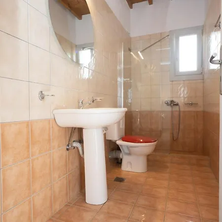 1 Bd Emerald With Sparkling Shared Pool *