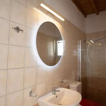 1 Bd Emerald With Sparkling Shared Pool * Plintri